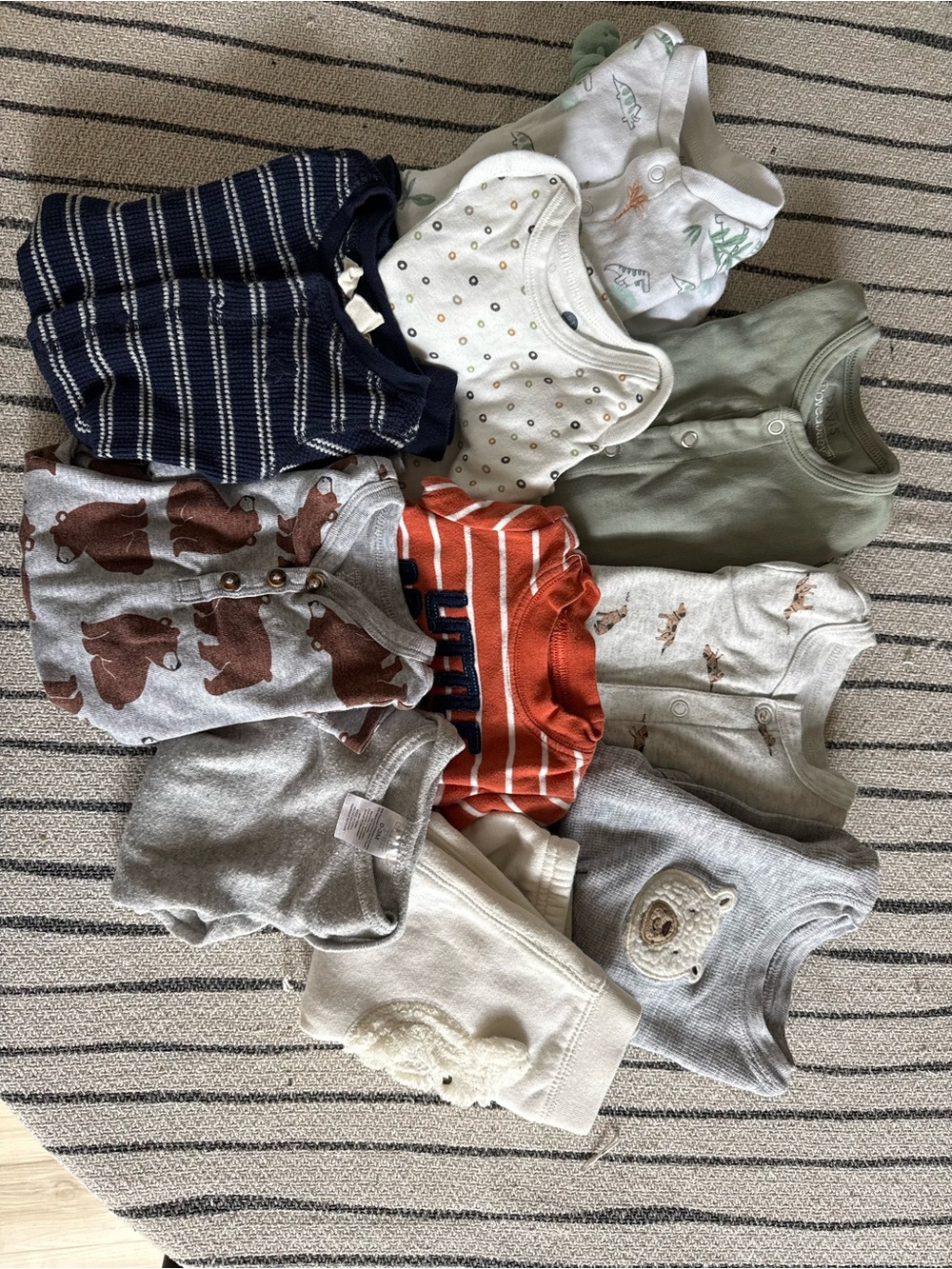 Bundle of 0-3 months baby boy clothes